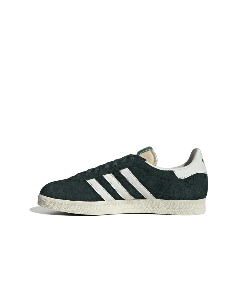IF9655_5_FOOTWEAR_Photography_Side-Medial-Center-View_white