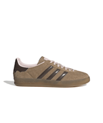 JR8028_1_FOOTWEAR_Photography_Side-Lateral-Center-View_white