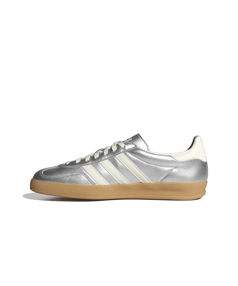 JR1206_5_FOOTWEAR_Photography_Side-Medial-Center-View_white