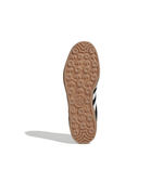 JI2060_4_FOOTWEAR_Photography_Bottom-View_white
