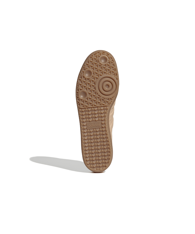 IG1243_4_FOOTWEAR_Photography_Bottom-View_white