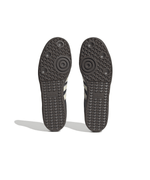 ID2056_4_FOOTWEAR_Photography_Bottom-View_white