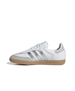 JI2725_5_FOOTWEAR_Photography_Side-Medial-Center-View_white