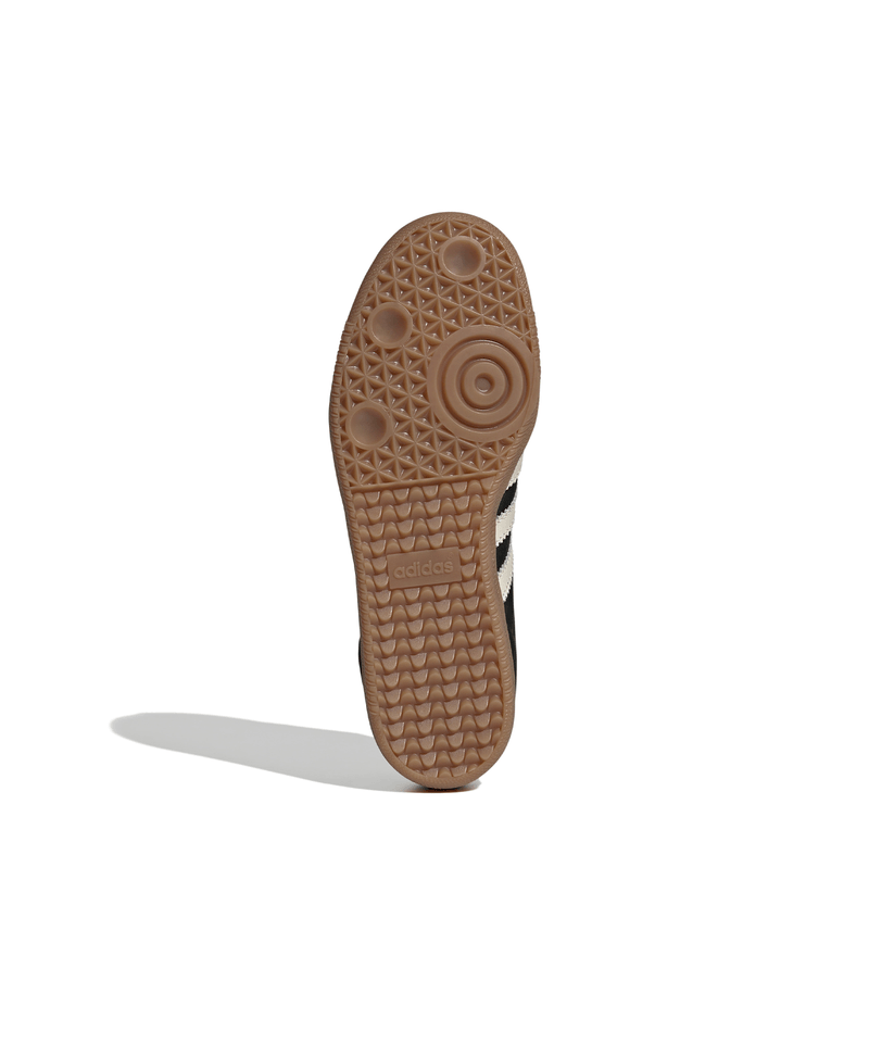 JK4977_4_FOOTWEAR_Photography_Bottom-View_white