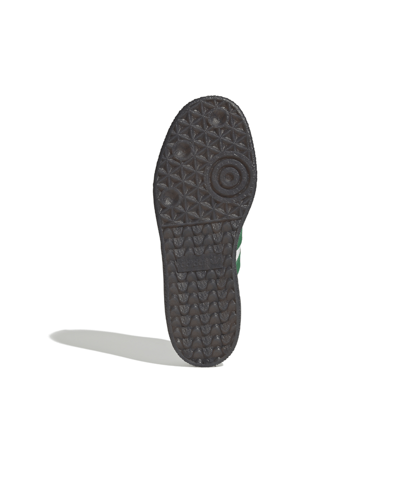 IE9105_4_FOOTWEAR_Photography_Bottom-View_white
