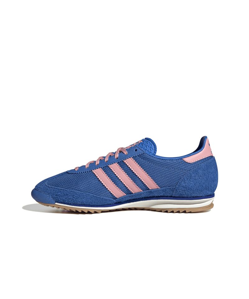 JI1878_5_FOOTWEAR_Photography_Side-Medial-Center-View_white