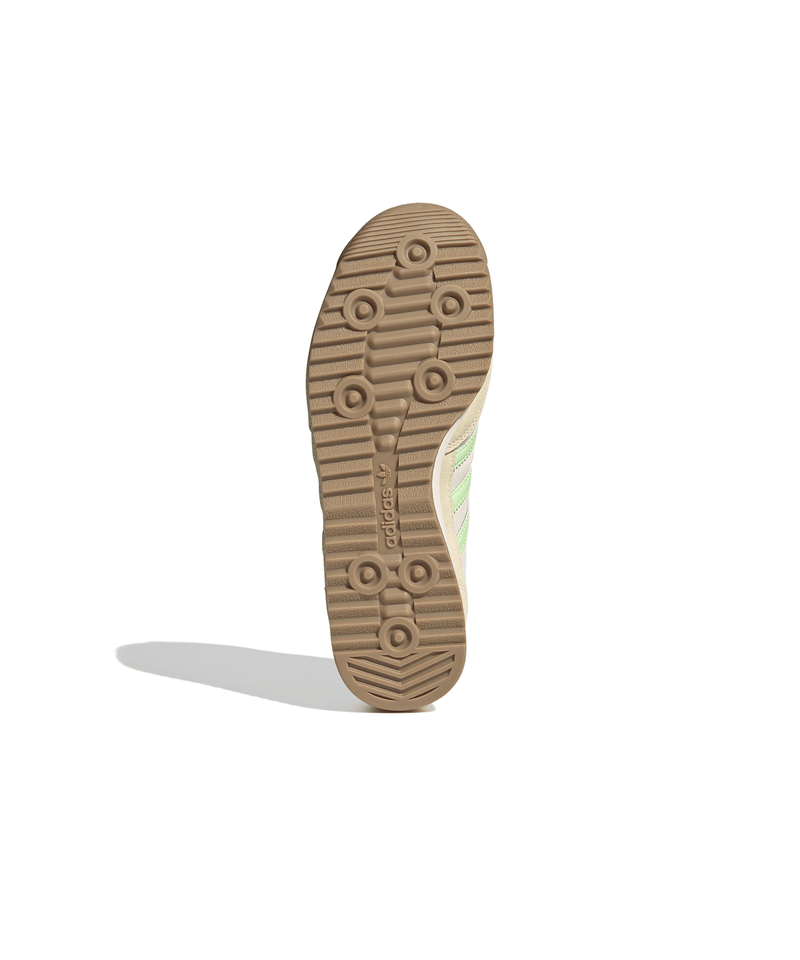 JR0092_4_FOOTWEAR_Photography_Bottom-View_white