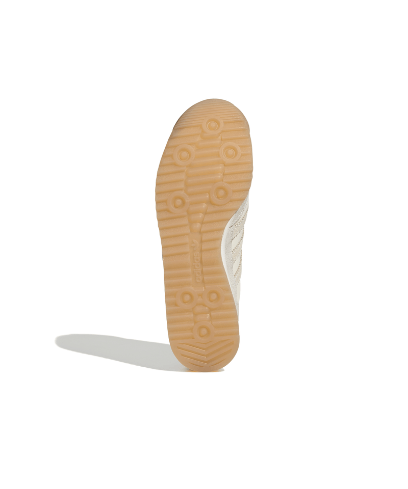 JH5100_4_FOOTWEAR_Photography_Bottom-View_white