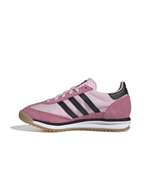 JI2047_5_FOOTWEAR_Photography_Side-Medial-Center-View_white