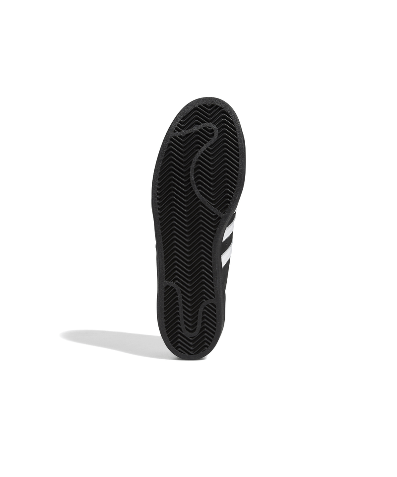 FV0321_4_FOOTWEAR_Photography_Bottom-View_white