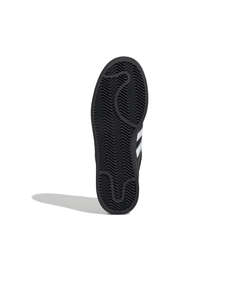 JK4970_4_FOOTWEAR_Photography_Bottom-View_white