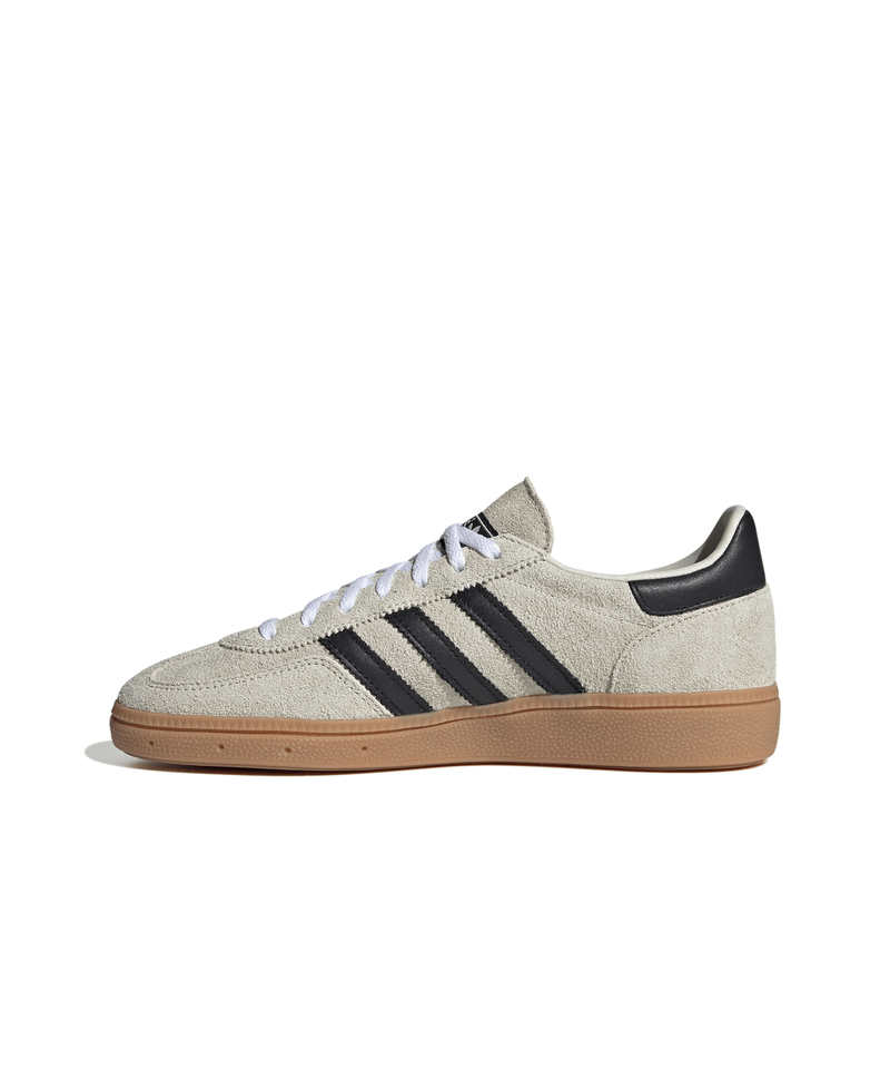 IF6562_5_FOOTWEAR_Photography_Side-Medial-Center-View_white