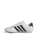 JQ4774_5_FOOTWEAR_Photography_Side-Medial-Center-View_white
