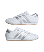JS1192_10_FOOTWEAR_Photography_Mirrored-Pair-View_white