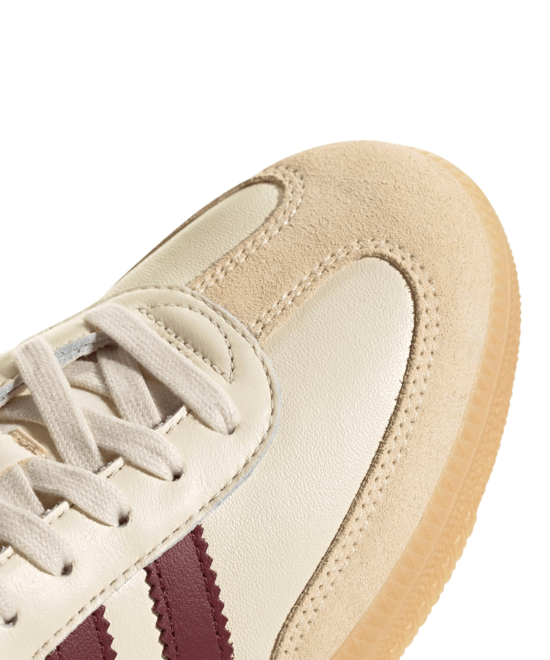 JS3830_9_FOOTWEAR_Photography_Detail-View-2_white