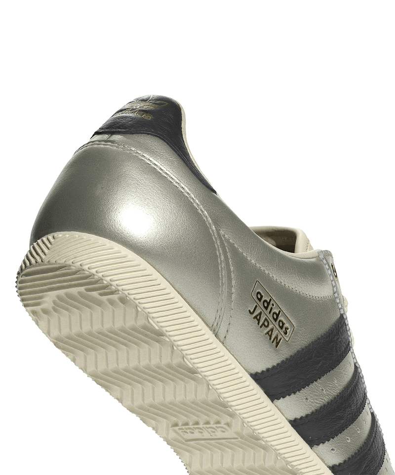 JS4015_9_FOOTWEAR_Photography_Detail-View-2_white