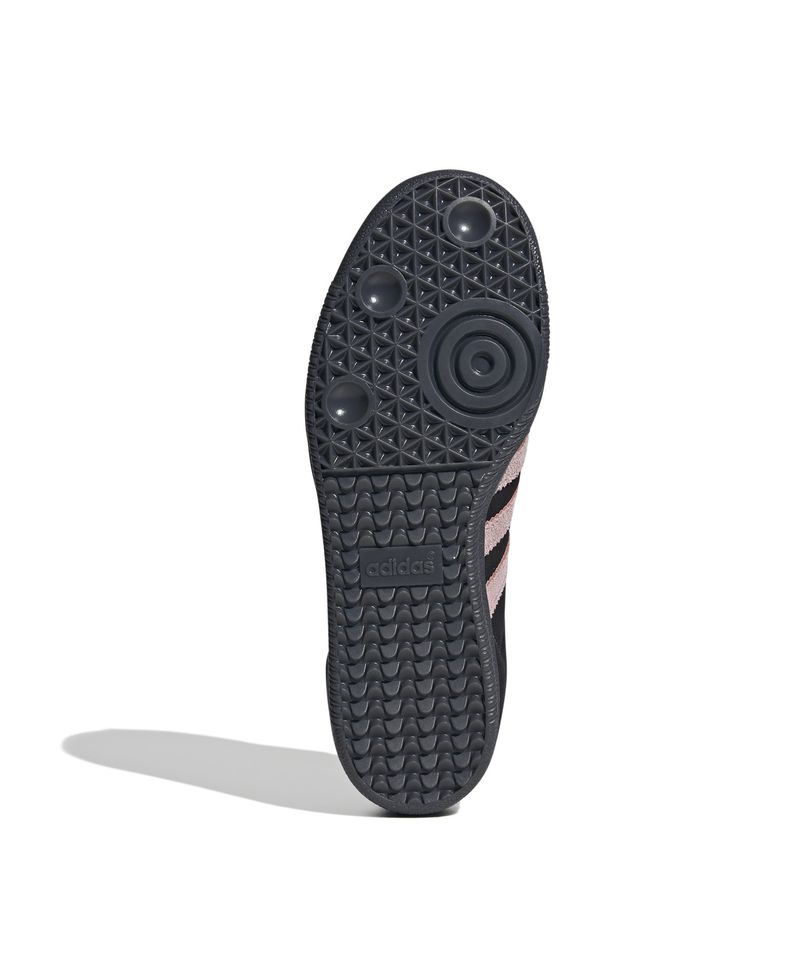 JI2679_4_FOOTWEAR_Photography_Bottom-View_white