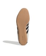 JI0182_4_FOOTWEAR_Photography_Bottom-View_white