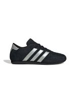 JS1462_1_FOOTWEAR_Photography_Side-Lateral-Center-View_white