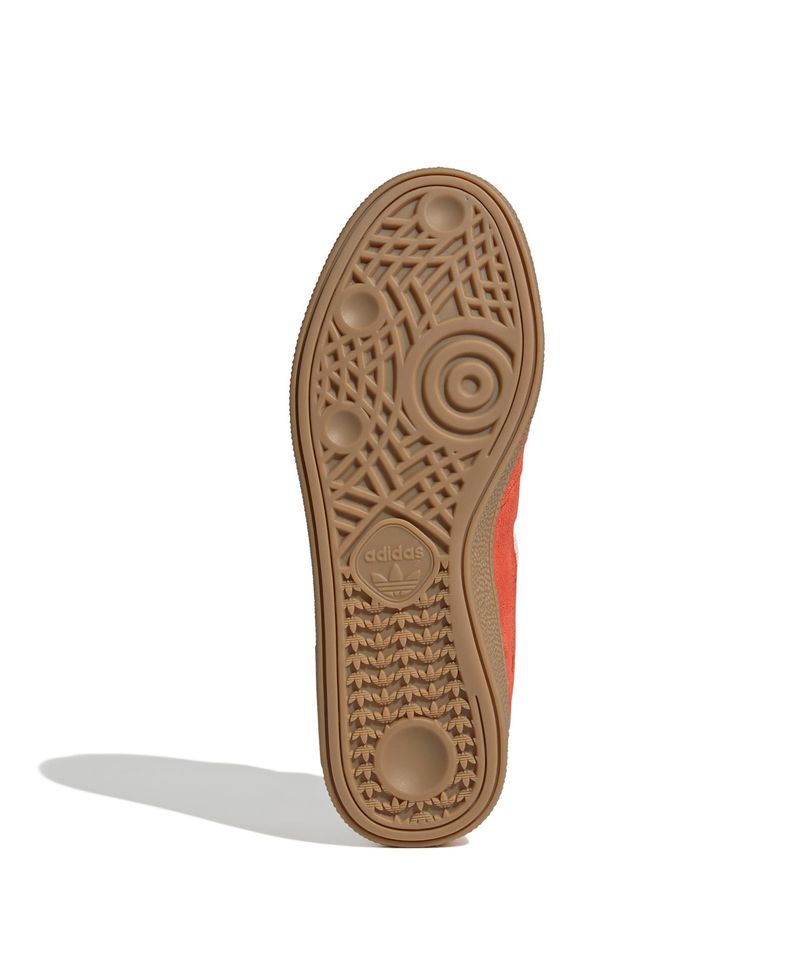 JI2607_4_FOOTWEAR_Photography_Bottom-View_white