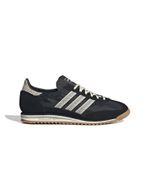 JI2745_1_FOOTWEAR_Photography_Side-Lateral-Center-View_white