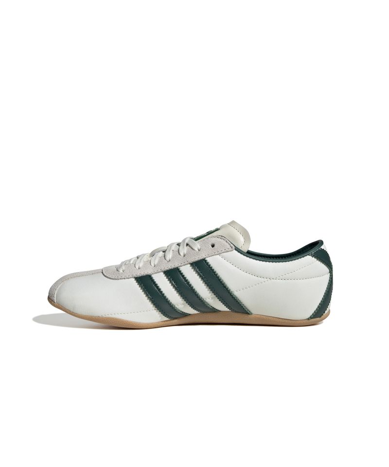 JP9705_5_FOOTWEAR_Photography_Side-Medial-Center-View_white
