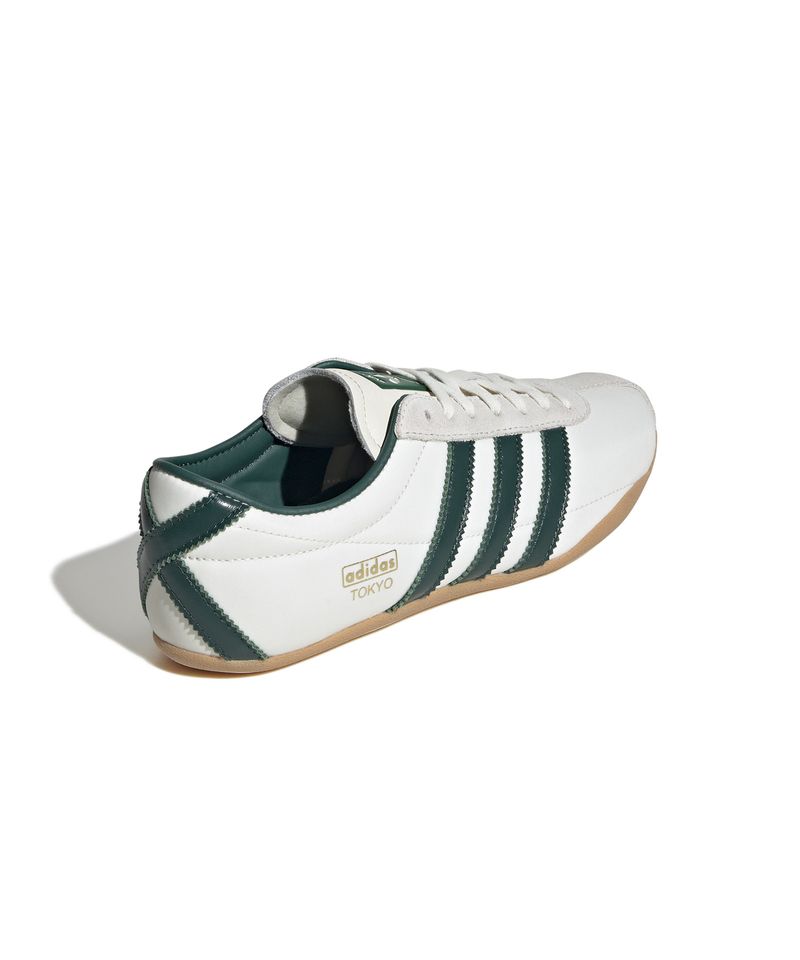 JP9705_7_FOOTWEAR_Photography_Back-Lateral-Top-View_white