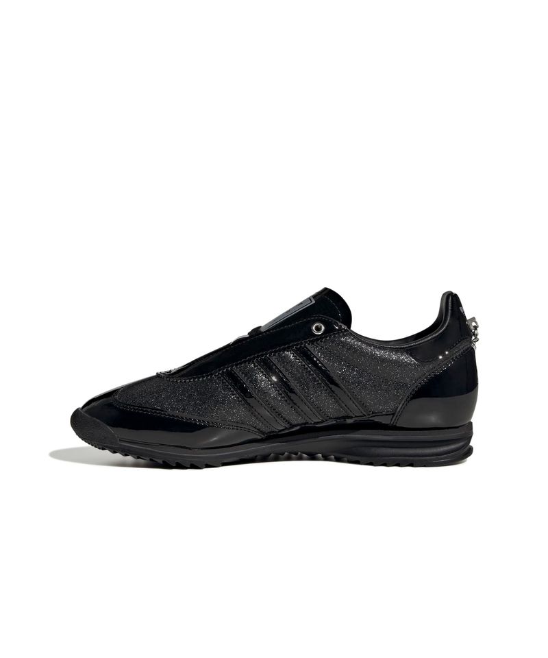 JQ2615_5_FOOTWEAR_Photography_Side-Medial-Center-View_white