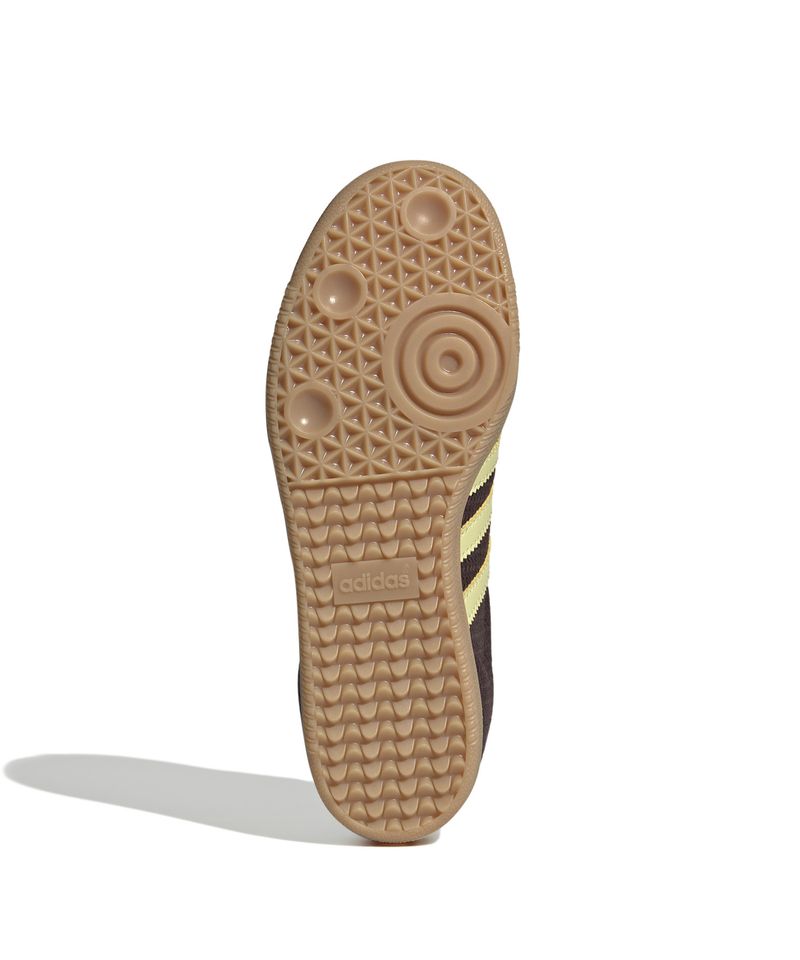 JR8167_4_FOOTWEAR_Photography_Bottom-View_white