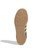 JR8167_4_FOOTWEAR_Photography_Bottom-View_white