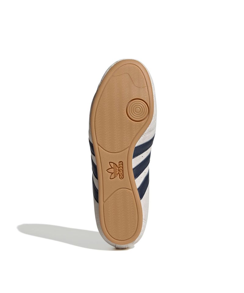JQ3517_4_FOOTWEAR_Photography_Bottom-View_white
