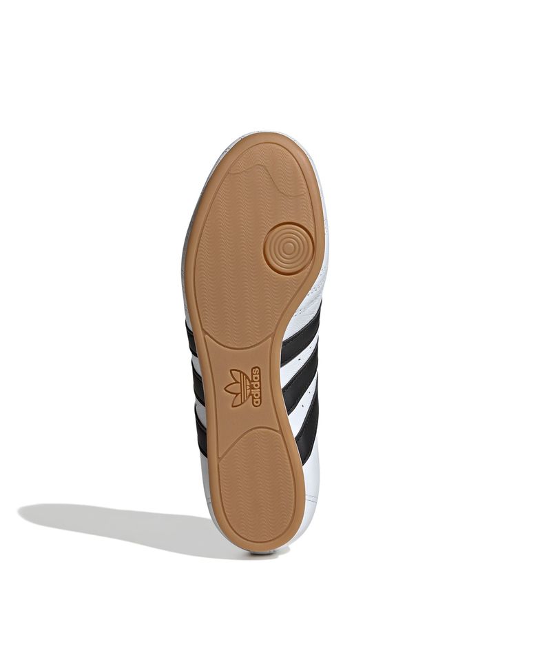 JS1194_4_FOOTWEAR_Photography_Bottom-View_white