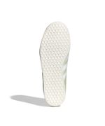 IE0442_4_FOOTWEAR_Photography_Bottom-View_white