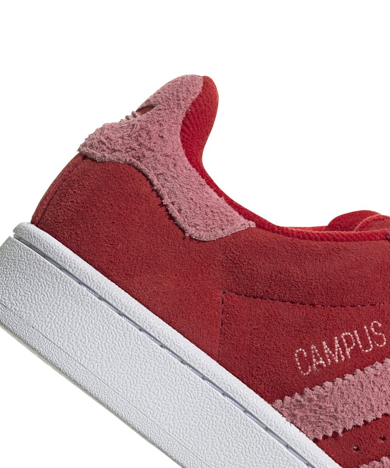 IF9637_9_FOOTWEAR_Photography_Detail-View-2_white