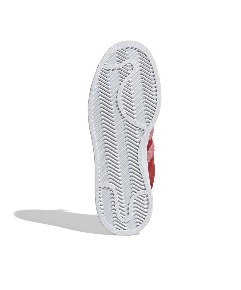 IF9637_4_FOOTWEAR_Photography_Bottom-View_white