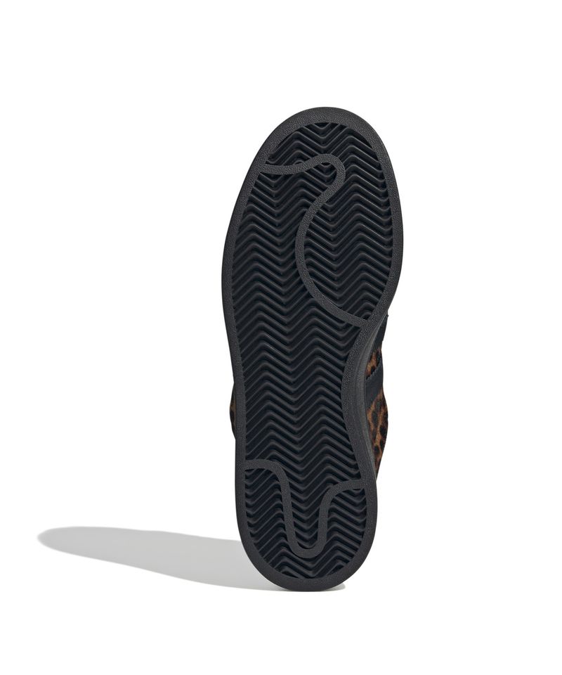 JH9768_4_FOOTWEAR_Photography_Bottom-View_white