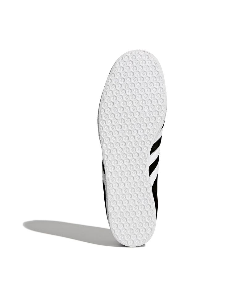 BB5476_4_FOOTWEAR_Photography_Bottom-View_white