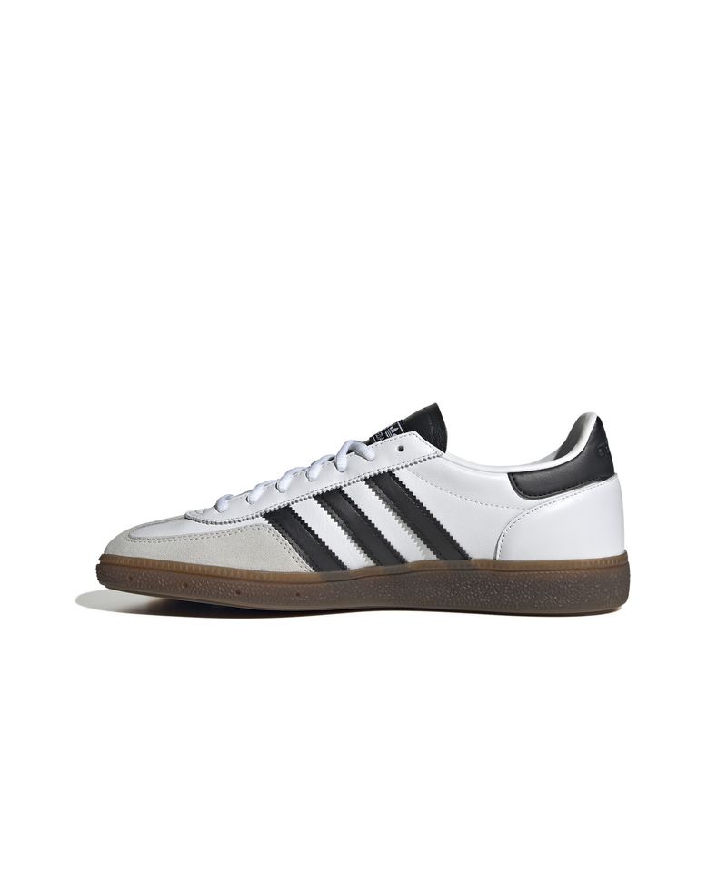 IE3403_5_FOOTWEAR_Photography_Side-Medial-Center-View_white