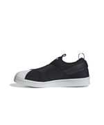 EW2053_5_FOOTWEAR_Photography_Side-Medial-Center-View_white