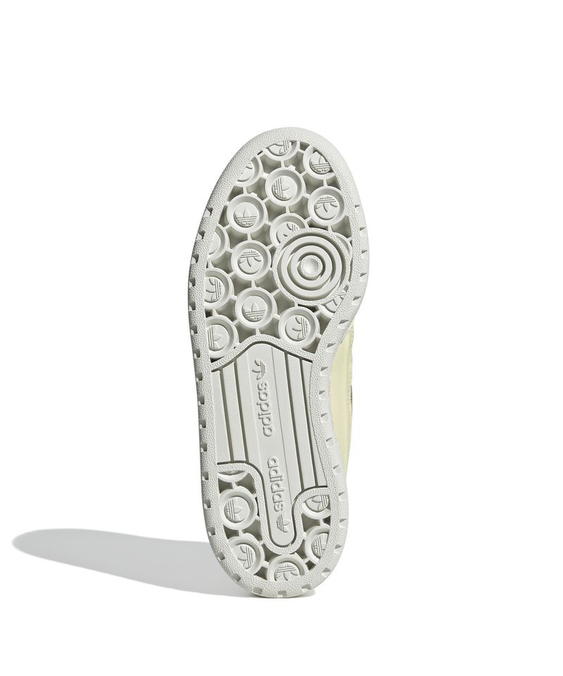ID0396_4_FOOTWEAR_Photography_Bottom-View_white