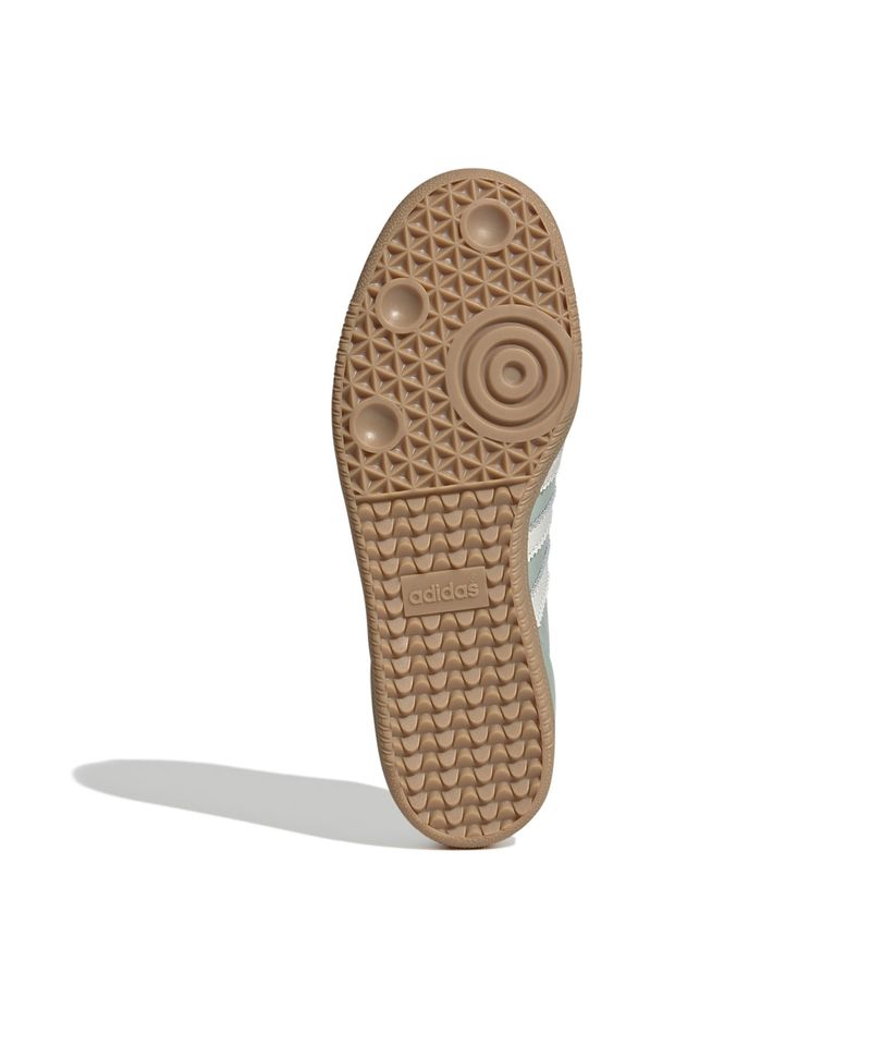 IG1965_4_FOOTWEAR_Photography_Bottom-View_white