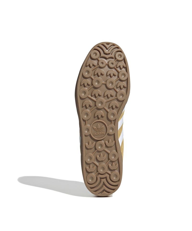 JI3523_4_FOOTWEAR_Photography_Bottom-View_white