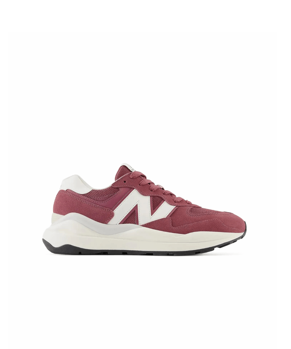 Tênis New Balance W5740