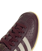 JR5807_8_FOOTWEAR_Photography_Detail-View-1_white