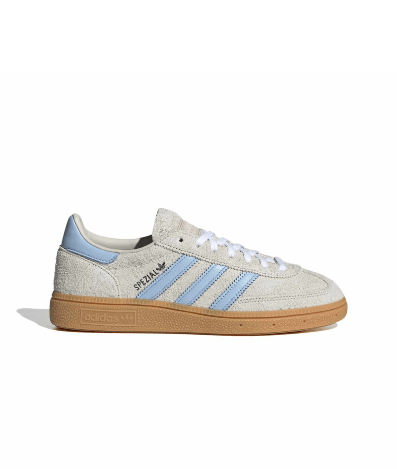 JK3370_1_FOOTWEAR_Photography_Side-Lateral-Center-View_white-copiar2