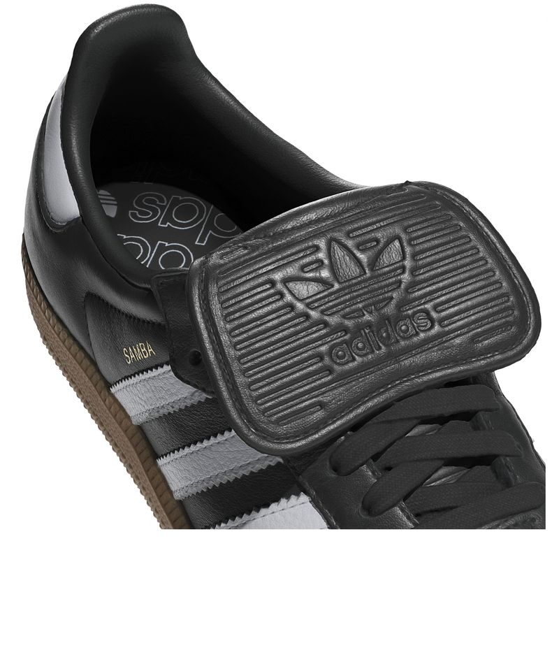 IG2010_8_FOOTWEAR_Photography_Detail-View-1_white