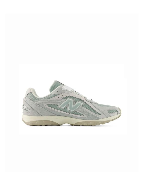 Tênis New Balance 204L