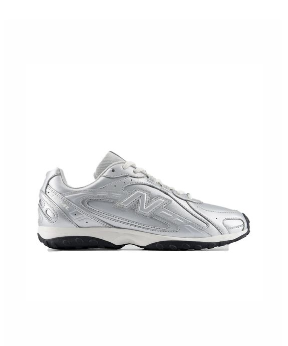 Tênis New Balance 204L